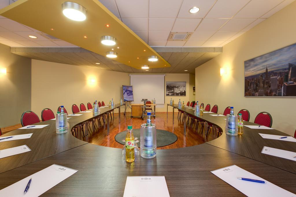 Best Western Hotel Ambassador เบานาทาล ภายนอก รูปภาพ