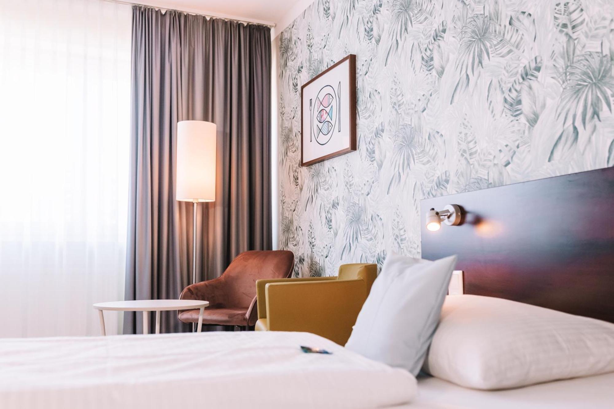 Best Western Hotel Ambassador เบานาทาล ภายนอก รูปภาพ