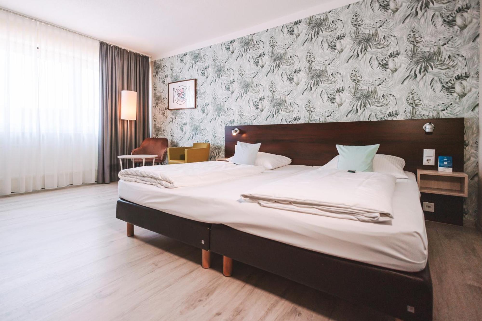 Best Western Hotel Ambassador เบานาทาล ภายนอก รูปภาพ